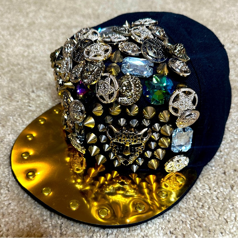 BLINGED OUT SNAP BACK HAT // BRAND NEW